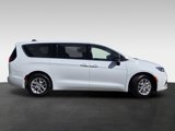 New 2025 Chrysler Pacifica Select image 4