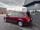 Used 2019 Dodge Grand Caravan SE image 2