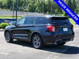 Used 2022 Ford Explorer XLT w/ Equipment Group 202A image 4