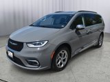 Used 2023 Chrysler Pacifica Limited image 3