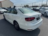 Used 2017 Volkswagen Jetta SE image 5