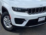Used 2023 Jeep Grand Cherokee Laredo image 3