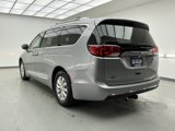 Used 2018 Chrysler Pacifica Touring-L image 6