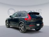 Used 2019 Volvo XC40 T4 R-Design image 4