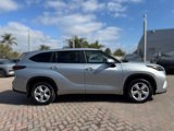 Used 2024 Toyota Highlander LE image 5