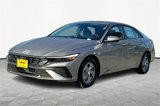 New 2025 Hyundai Elantra SE image 2