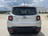 Used 2015 Jeep Renegade Latitude image 4