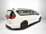New 2024 Chrysler Pacifica Limited w/ Uconnect Theater Family Group image 4