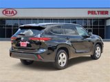 Used 2021 Toyota Highlander L image 4