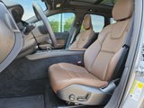 Used 2022 Volvo XC60 B5 Momentum w/ Advanced Package image 5