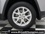 Used 2017 Jeep Cherokee Sport image 3