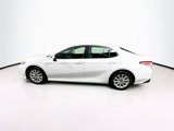 Used 2019 Toyota Camry LE image 4
