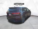 Used 2018 Toyota Highlander XLE image 3