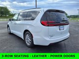Used 2022 Chrysler Pacifica Touring-L image 5