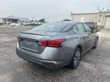 Used 2024 Nissan Altima 2.5 SV image 5