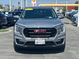 Used 2024 GMC Terrain SLE image 2