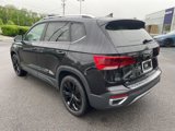 Certified 2023 Volkswagen Taos SE w/ Panoramic Sunroof Package image 2