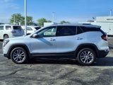 Used 2022 GMC Terrain SLT image 3