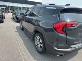Used 2018 GMC Terrain SLT w/ Preferred Package image 3