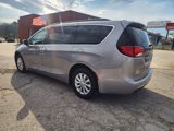 Used 2017 Chrysler Pacifica Touring-L image 4