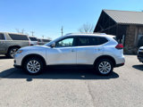 Used 2019 Nissan Rogue SV image 3