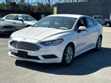 Used 2017 Ford Fusion SE w/ Fusion SE Technology Package image 3