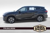 Used 2021 Toyota Highlander XLE image 4
