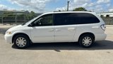 Used 2005 Chrysler Town & Country Touring w/ Leather Interior Group image 4