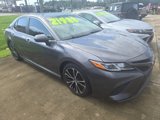 Used 2018 Toyota Camry SE image 3
