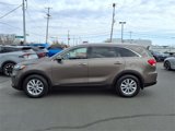 Used 2019 Kia Sorento LX w/ LX Convenience Package image 4