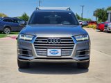 Used 2017 Audi Q7 3.0T Prestige image 2