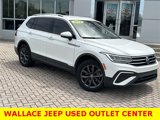 Used 2022 Volkswagen Tiguan SE image 2
