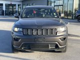 Used 2018 Jeep Grand Cherokee Altitude image 2