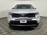 Used 2021 Kia Sorento LX image 3