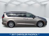 Used 2017 Chrysler Pacifica Touring-L image 3