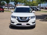 Used 2019 Nissan Rogue SV image 2