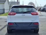 Used 2016 Jeep Cherokee Sport image 6