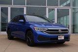 Certified 2022 Volkswagen Jetta SE w/ Panoramic Sunroof Package image 2