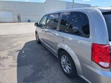 Used 2017 Dodge Grand Caravan SE image 5