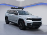Used 2021 Jeep Grand Cherokee L Laredo image 2