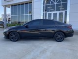 Used 2022 Hyundai Elantra SEL w/ Convenience Package image 2