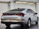 Used 2022 Hyundai Elantra SE image 5