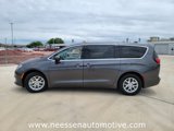 Used 2023 Chrysler Voyager LX image 4