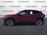 Used 2025 Chevrolet Trax LT image 2