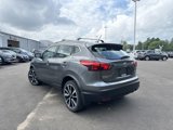 Used 2017 Nissan Rogue Sport SL image 3