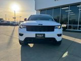 Used 2019 Jeep Grand Cherokee Laredo image 3