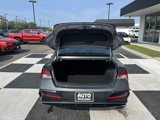 Used 2024 Hyundai Elantra Limited image 5