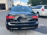 Used 2017 Volkswagen Jetta SE image 6