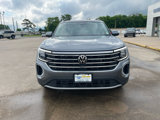 Used 2024 Volkswagen Atlas SE w/ Panoramic Sunroof Package image 2