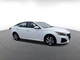 Used 2023 Nissan Altima 2.5 S image 2